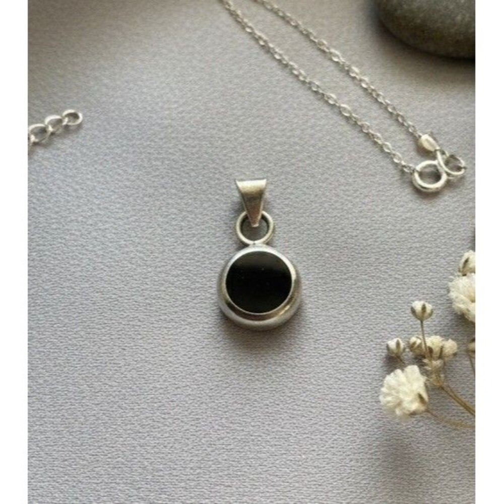 Small Round Black Stone Sterling Silver Gemstone Pendant  925 Stamp Mexico